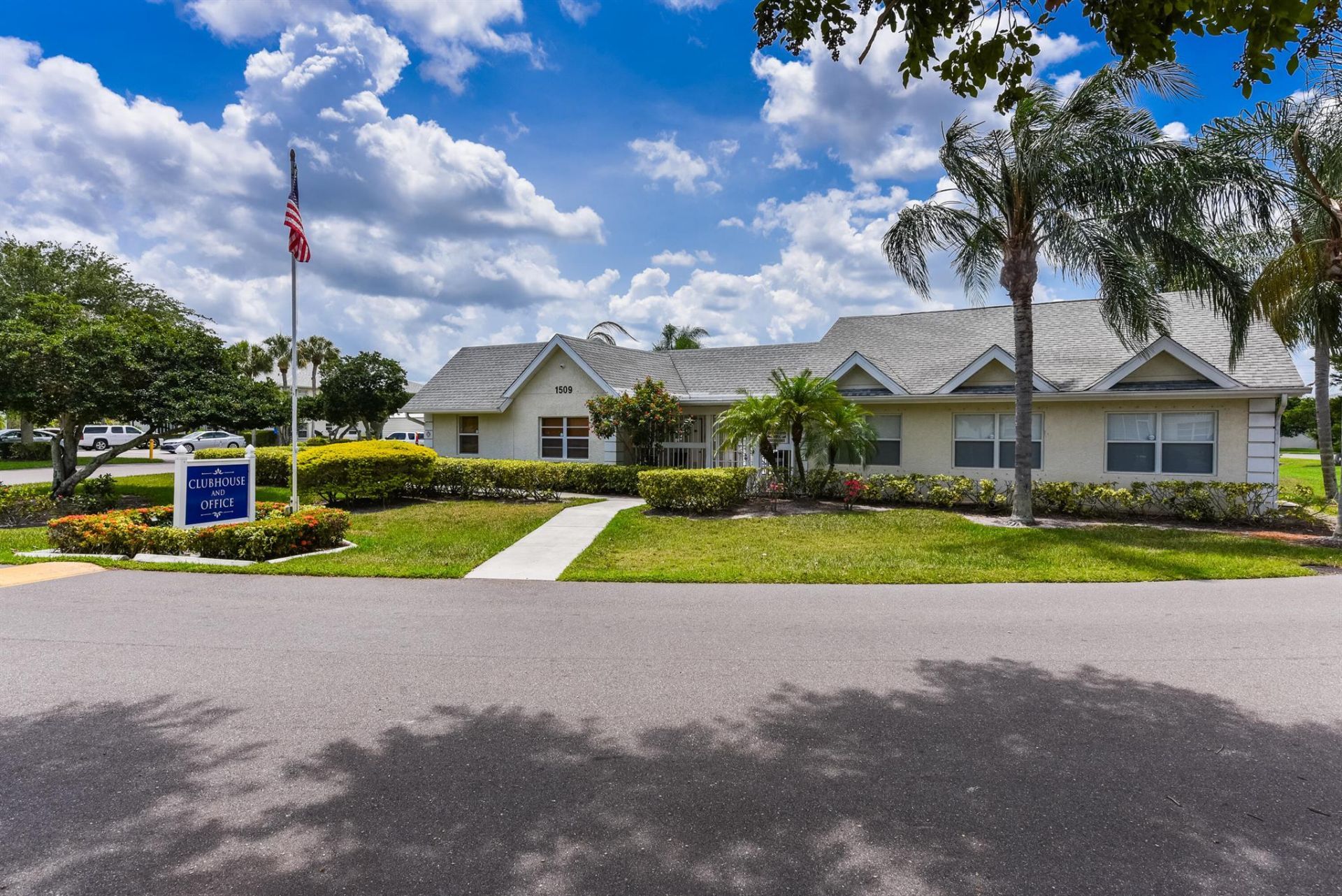 1531 SE Royal Green Circle, Unit 202, Port Saint Lucie, FL 34952 Photo