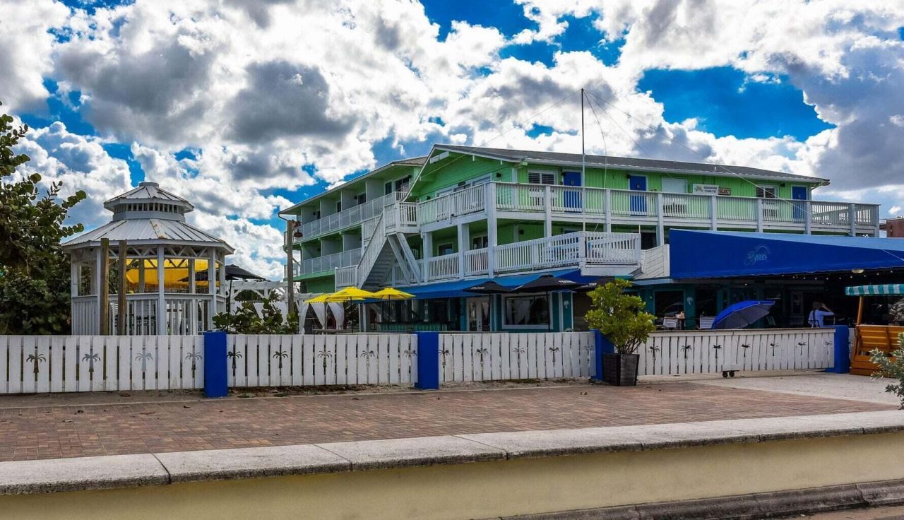 1531 SE Royal Green Circle, Unit 202, Port Saint Lucie, FL 34952 Photo