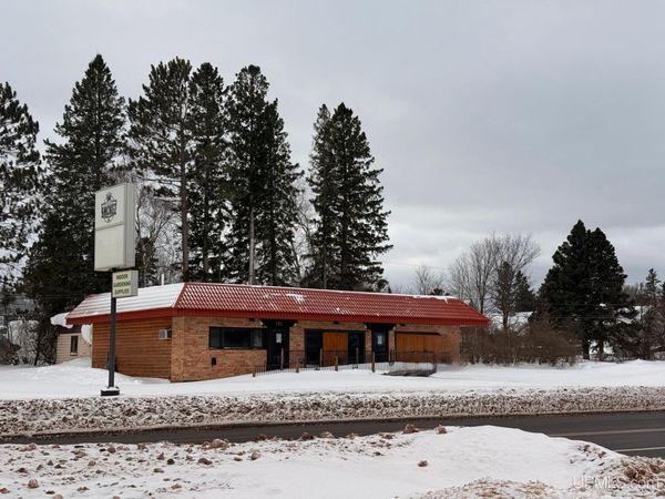 135 E Cloverland Drive, Ironwood, MI 49938