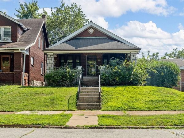 5130 Labadie Avenue, St Louis, MO 63115