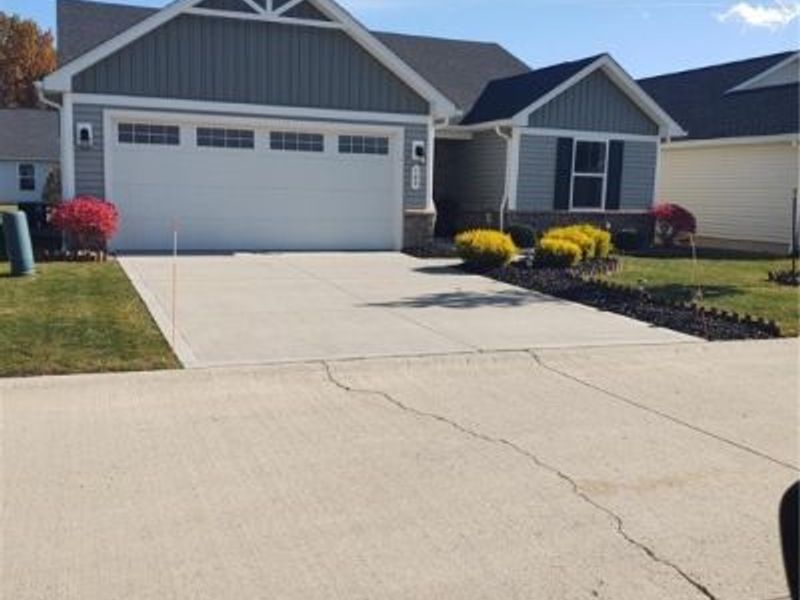 109 Beaver Creek Trail, Amherst, OH 44001 Photo 2