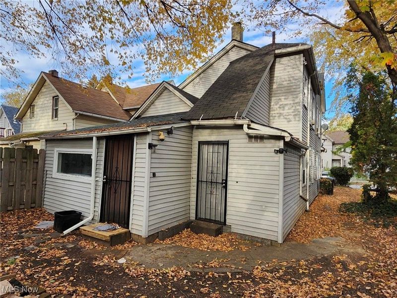1432 E 52nd Street, Cleveland, OH 44103 Photo 3