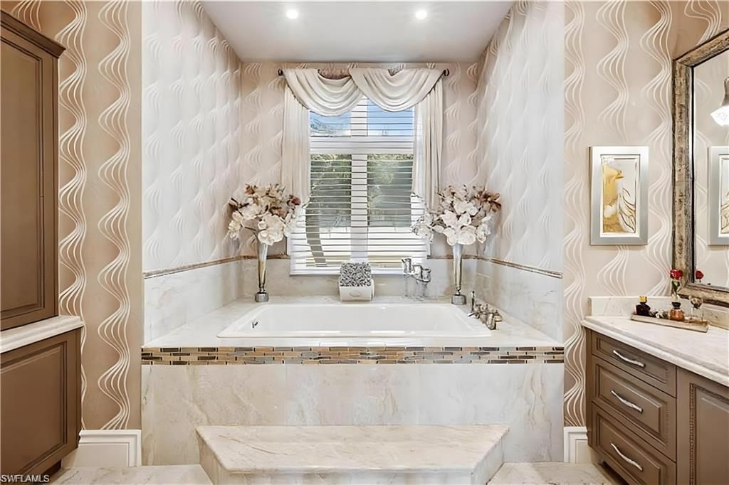 17406 Via Lugano Ct, Miromar Lakes, FL 33913 Photo