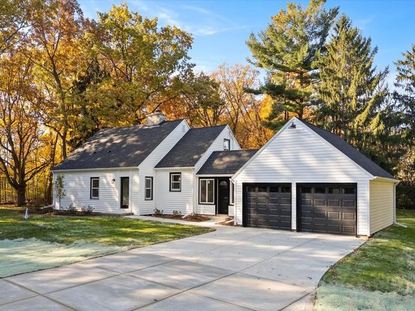 W204N9269 Lannon ROAD, Menomonee Falls, WI 53051