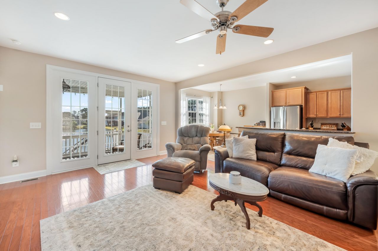 1005 Jervey Point Road Photo 12