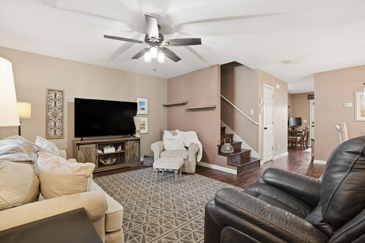 3102 Poplar Grove Place Photo 5