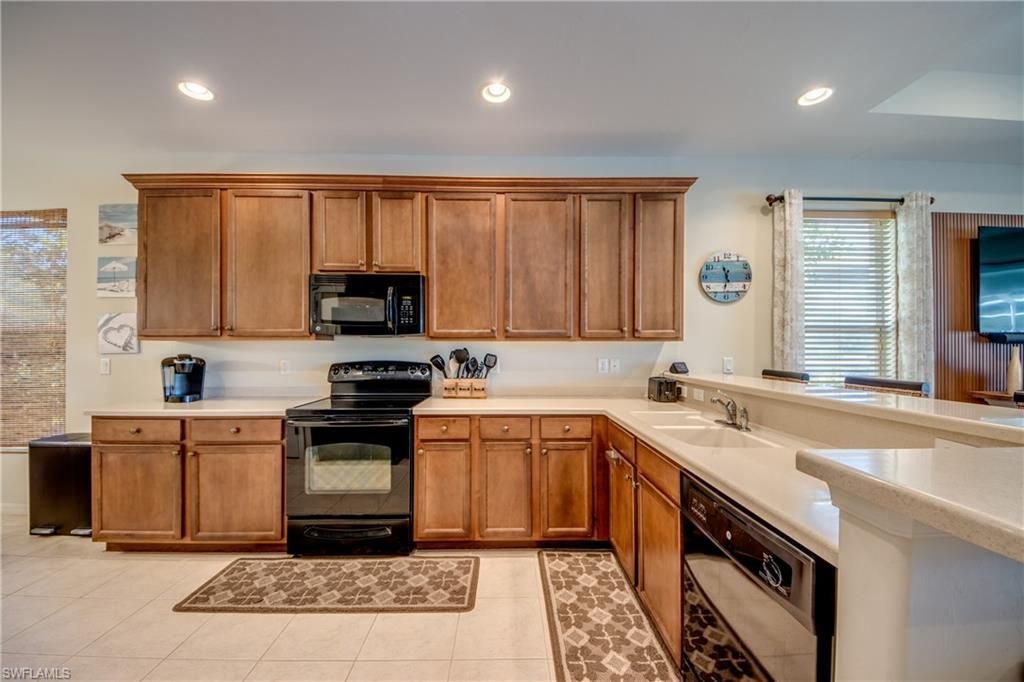 2647 Maraval Ct, Cape Coral, FL 33991 Photo