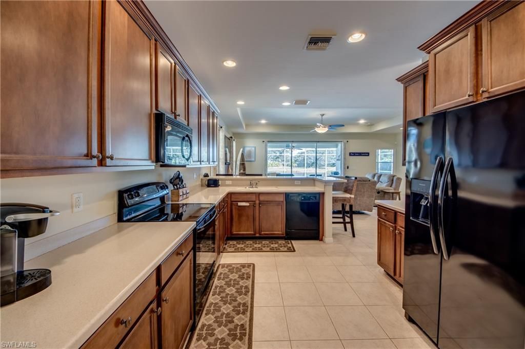 2647 Maraval Ct, Cape Coral, FL 33991 Photo