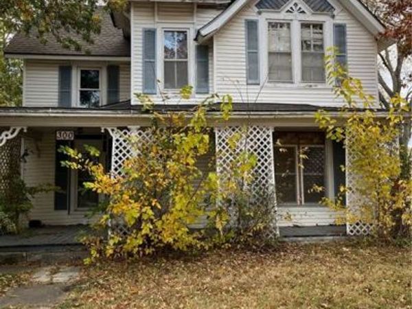 300 S Water Street, Maysville, MO 64469