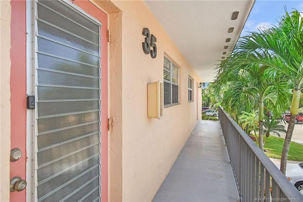 2950 SE Ocean Boulevard, Unit 35-5, Stuart, FL 34996 Photo