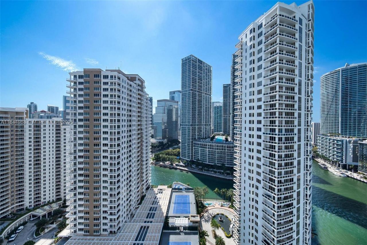 900 Brickell Key Blvd, Unit 2005, Miami, FL 33131 Photo