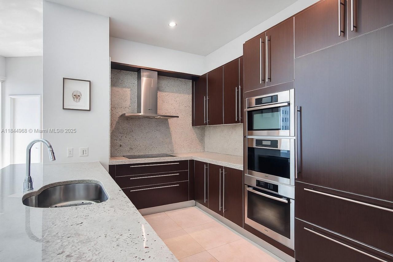 900 Brickell Key Blvd, Unit 2005, Miami, FL 33131 Photo