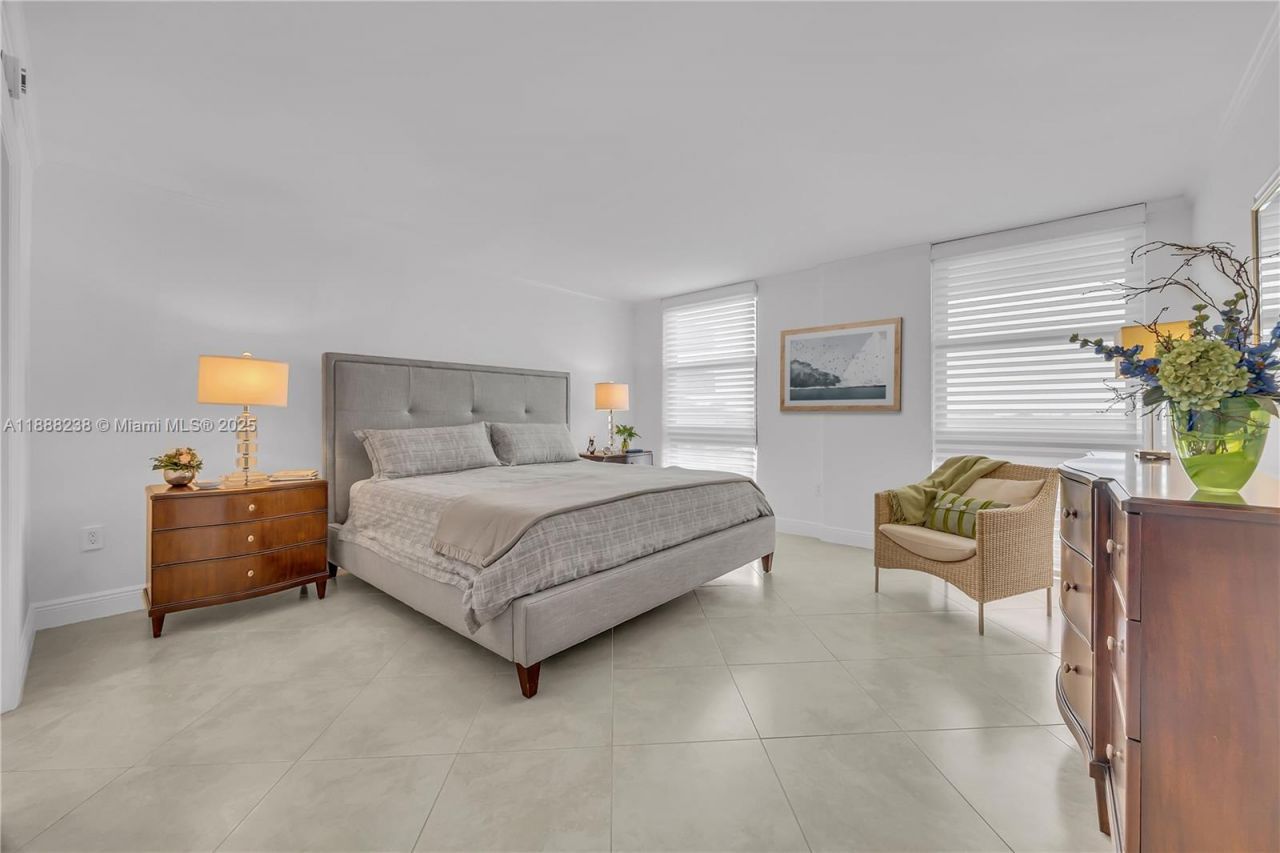 600 Biltmore Way, Unit 718, Coral Gables, FL 33134 Photo