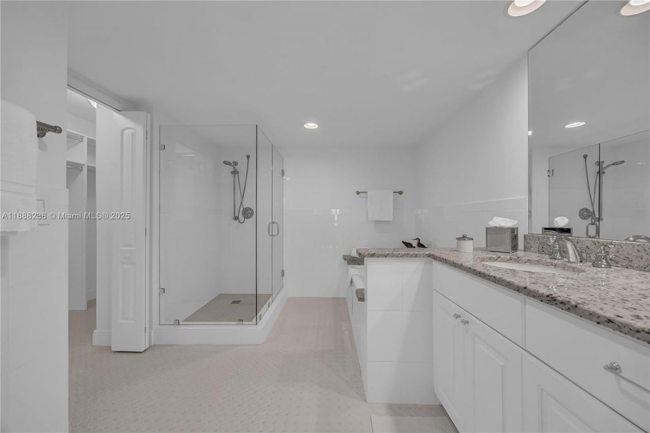 600 Biltmore Way, Unit 718, Coral Gables, FL 33134 Photo