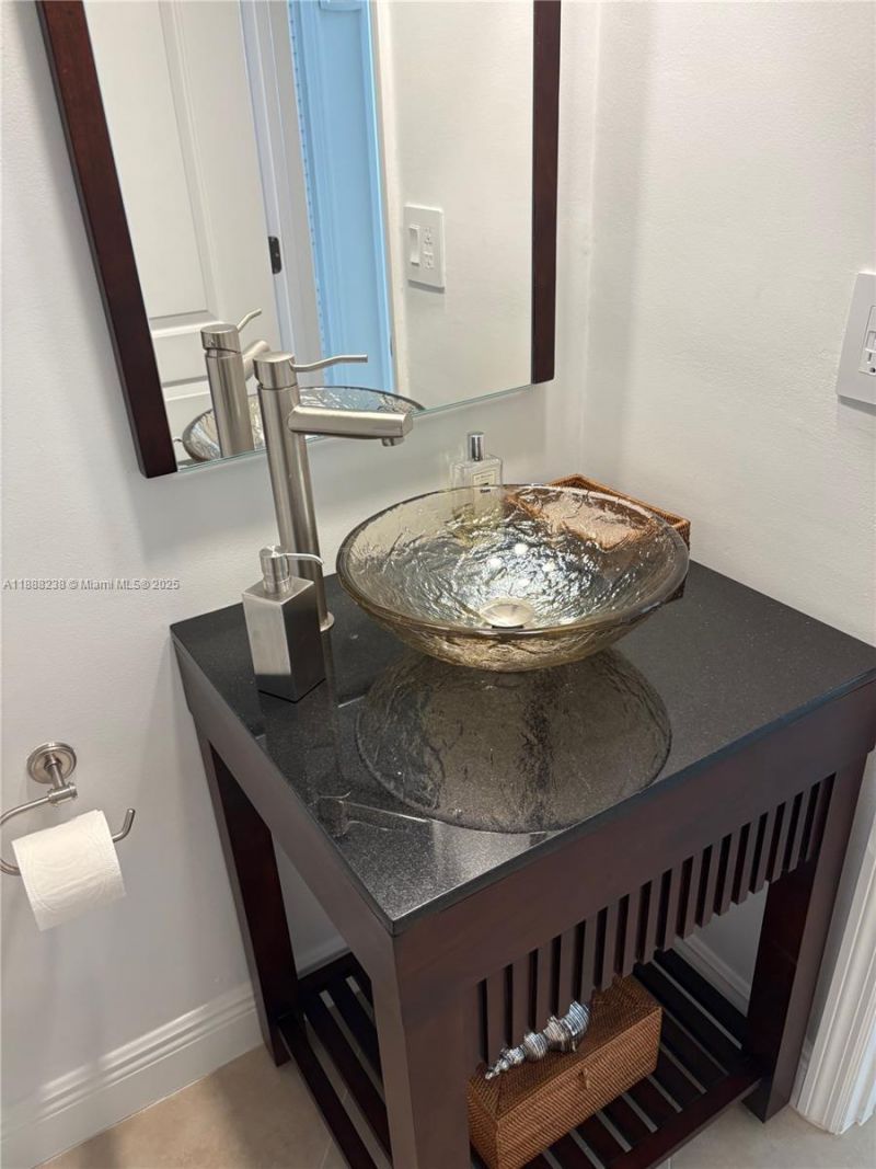 600 Biltmore Way, Unit 718, Coral Gables, FL 33134 Photo