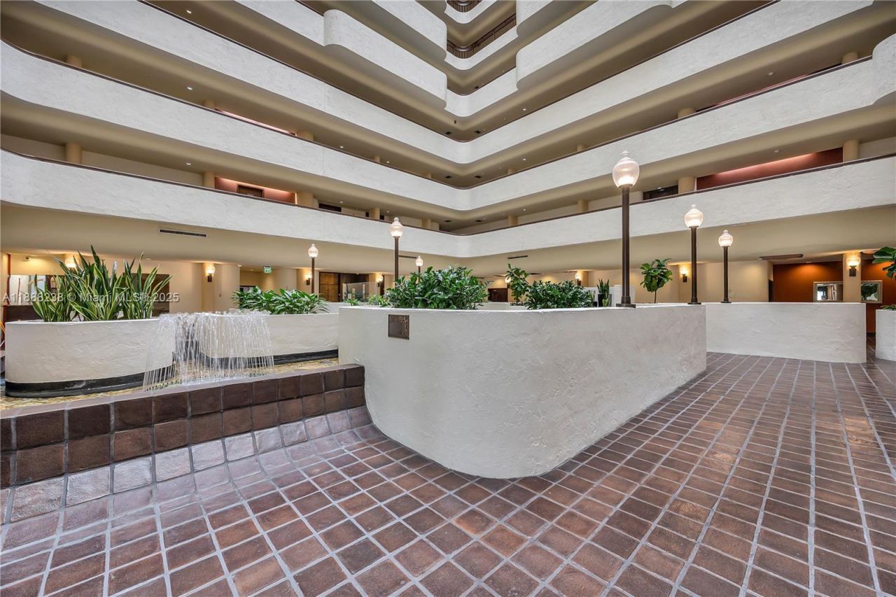 600 Biltmore Way, Unit 718, Coral Gables, FL 33134 Photo