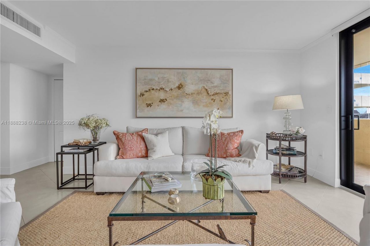 600 Biltmore Way, Unit 718, Coral Gables, FL 33134 Photo