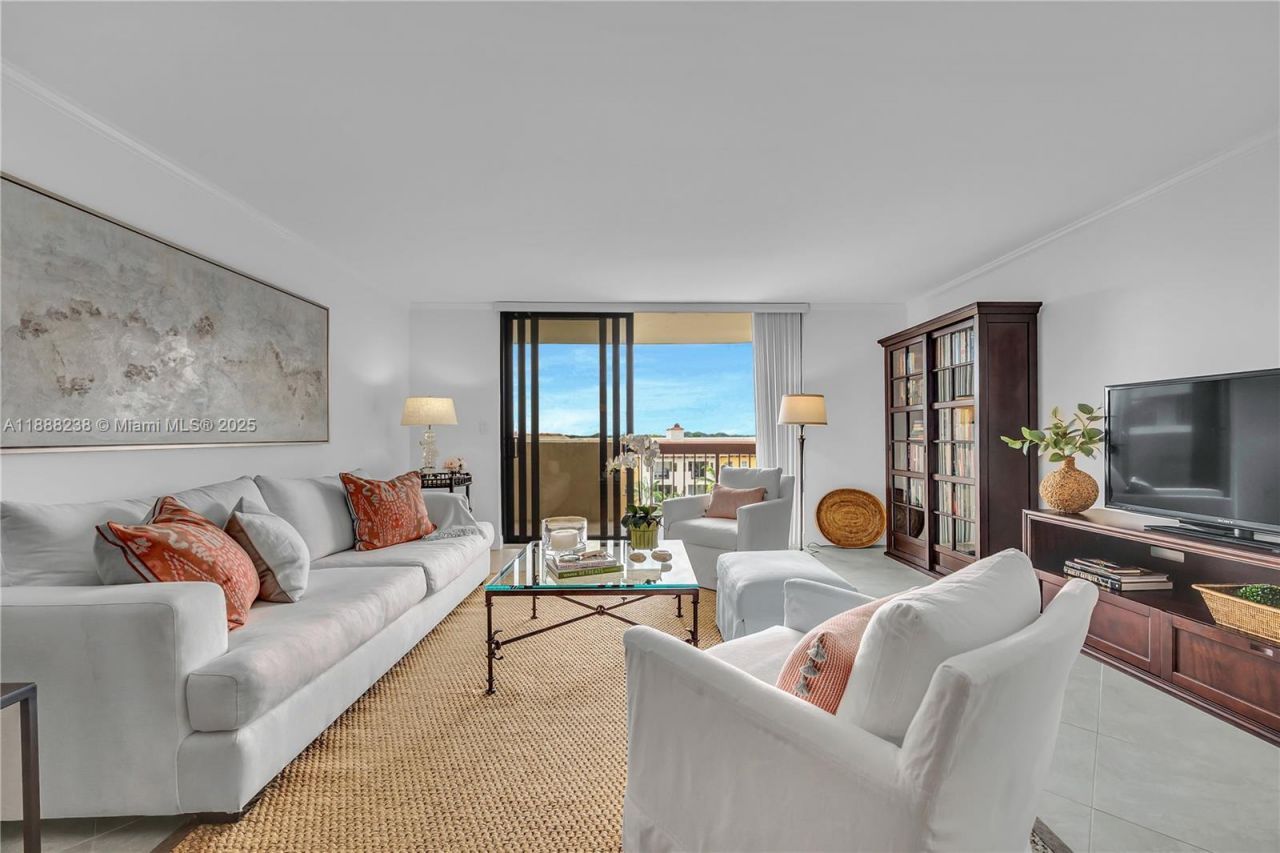 600 Biltmore Way, Unit 718, Coral Gables, FL 33134 Photo