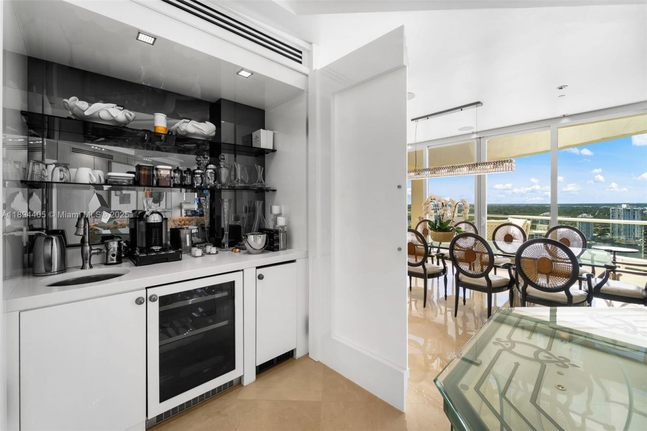 7000 Island Blvd, Unit PH-02, Aventura, FL 33160 Photo