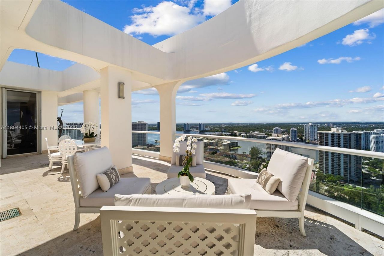 7000 Island Blvd, Unit PH-02, Aventura, FL 33160 Photo