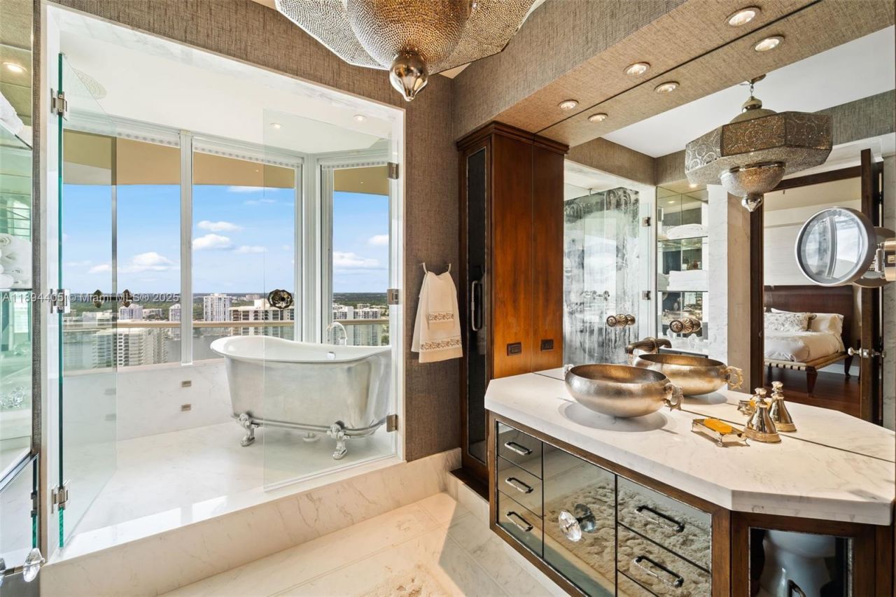 7000 Island Blvd, Unit PH-02, Aventura, FL 33160 Photo