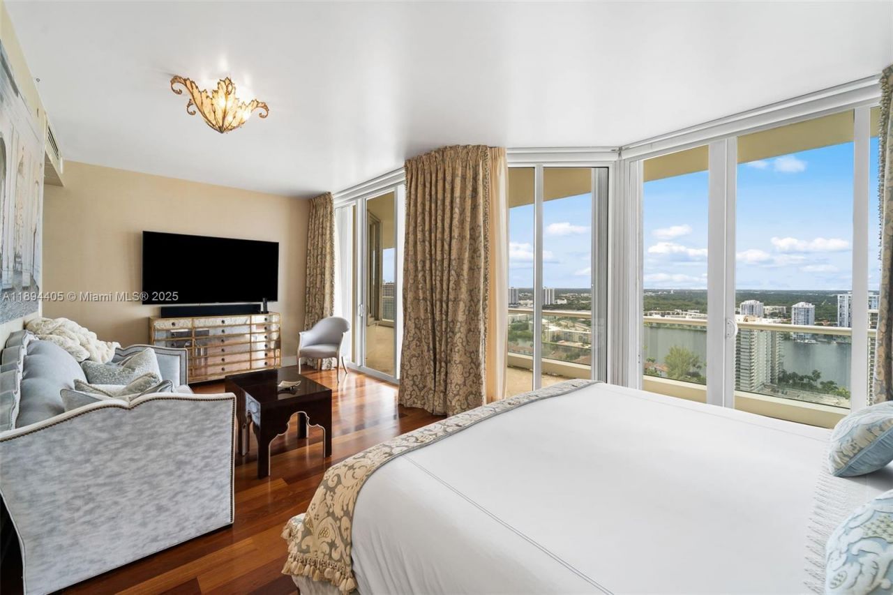 7000 Island Blvd, Unit PH-02, Aventura, FL 33160 Photo