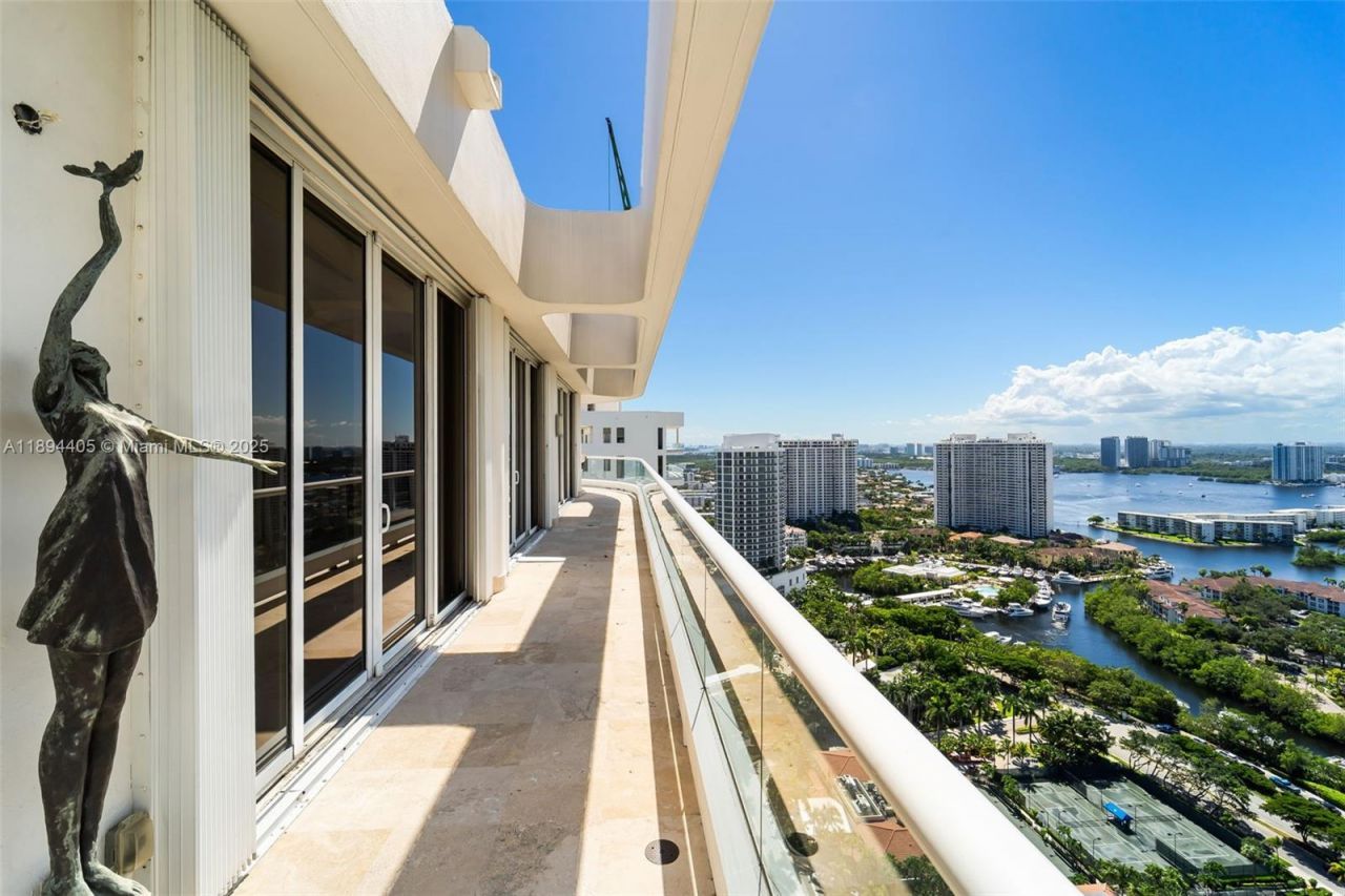 7000 Island Blvd, Unit PH-02, Aventura, FL 33160 Photo