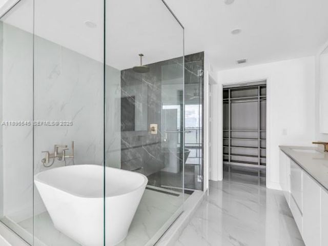 700 NE 24th St, Unit 706, Miami, FL 33137 Photo