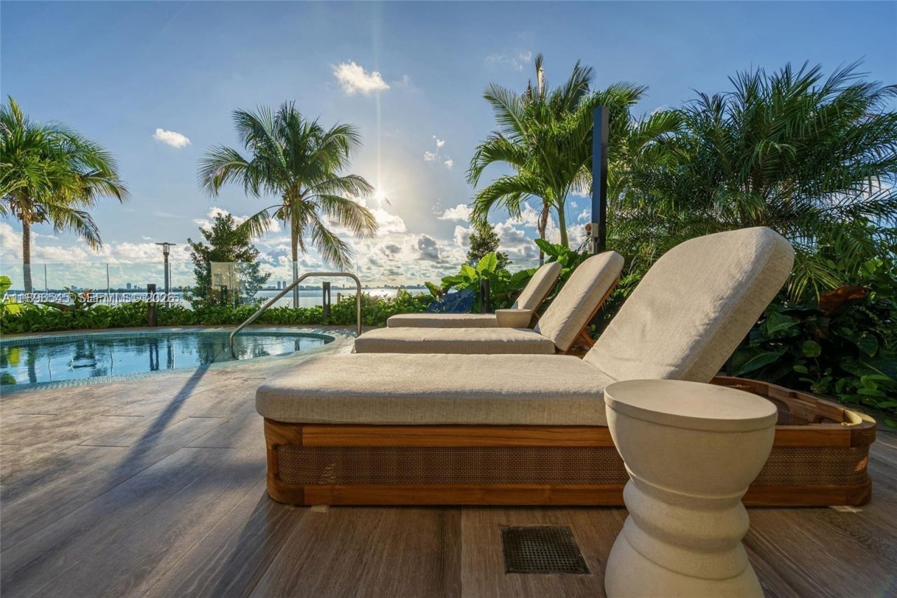 700 NE 24th St, Unit 706, Miami, FL 33137 Photo