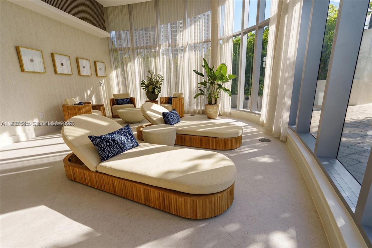 700 NE 24th St, Unit 706, Miami, FL 33137 Photo