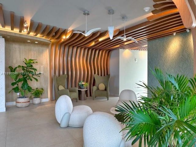 700 NE 24th St, Unit 706, Miami, FL 33137 Photo