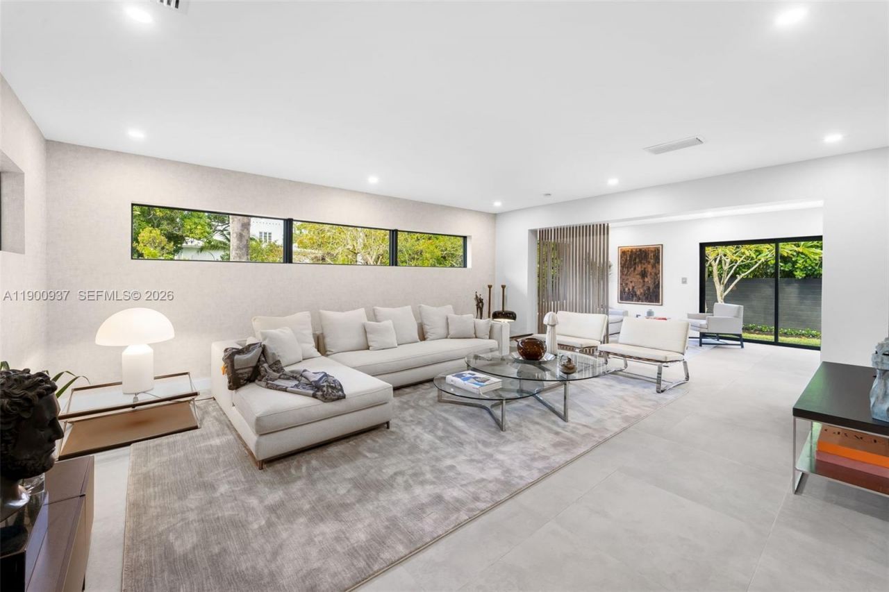 1001 NE 84th St, Miami, FL 33138 Photo