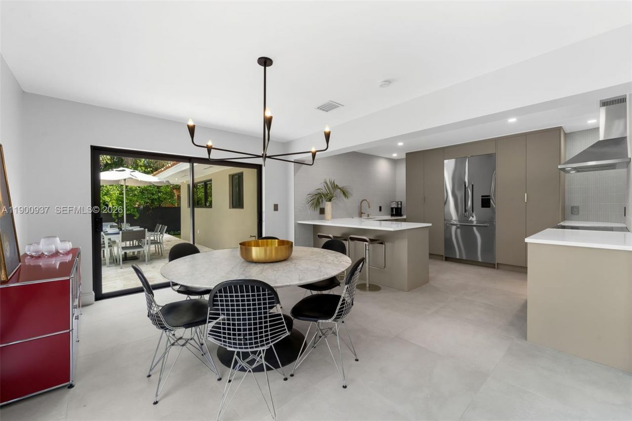 1001 NE 84th St, Miami, FL 33138 Photo