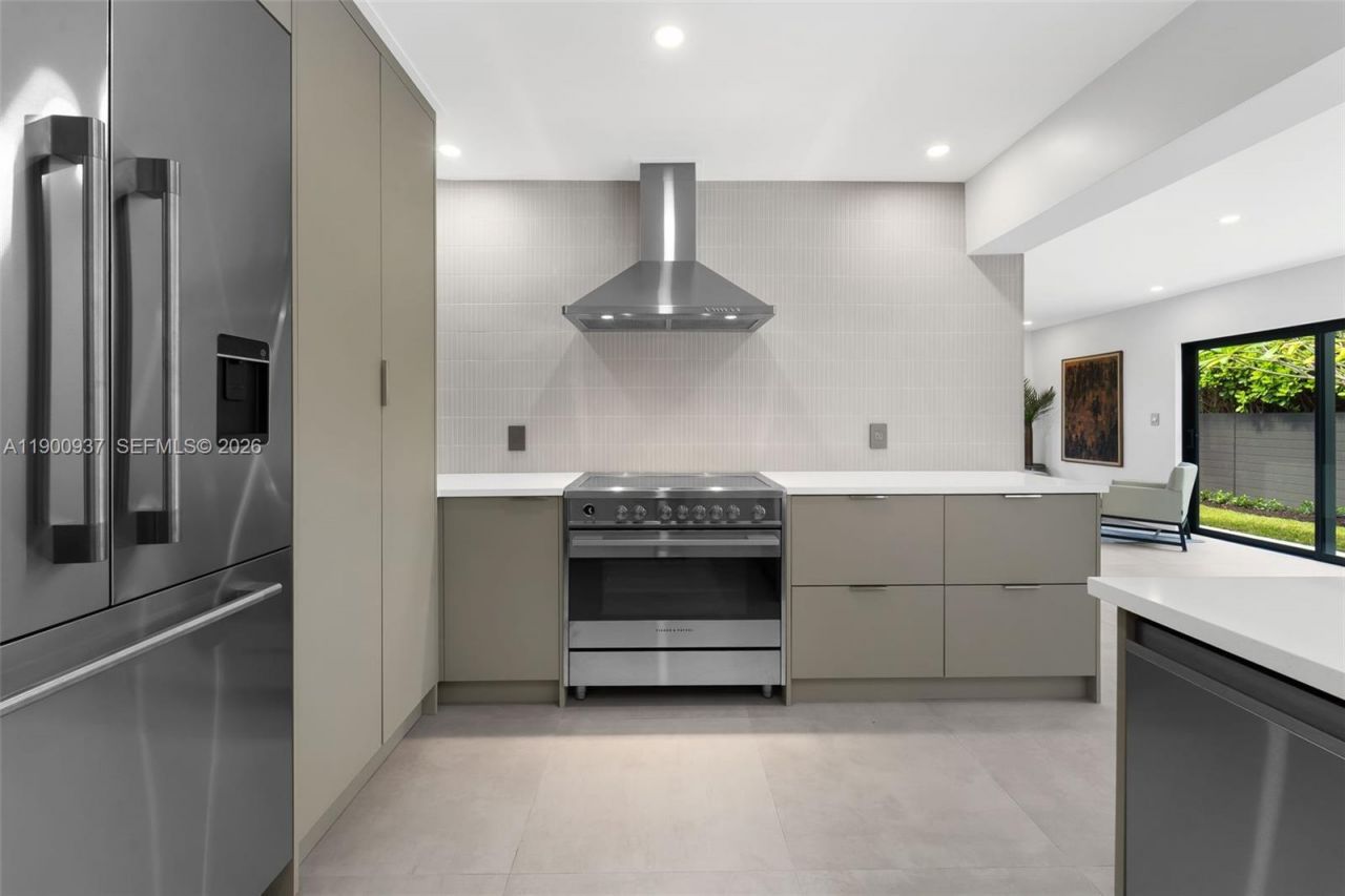 1001 NE 84th St, Miami, FL 33138 Photo