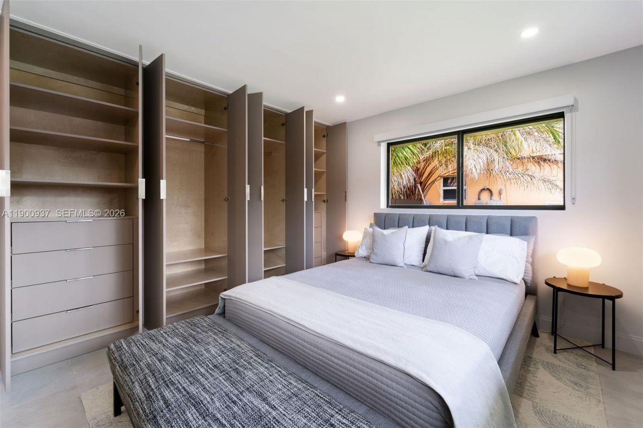 1001 NE 84th St, Miami, FL 33138 Photo