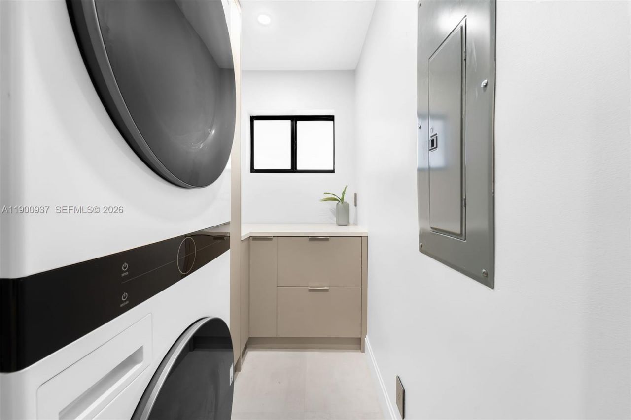 1001 NE 84th St, Miami, FL 33138 Photo