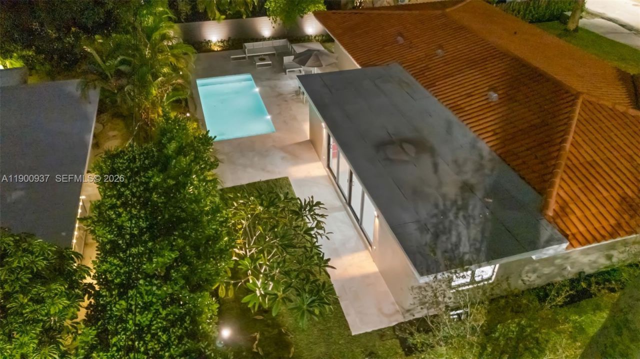 1001 NE 84th St, Miami, FL 33138 Photo