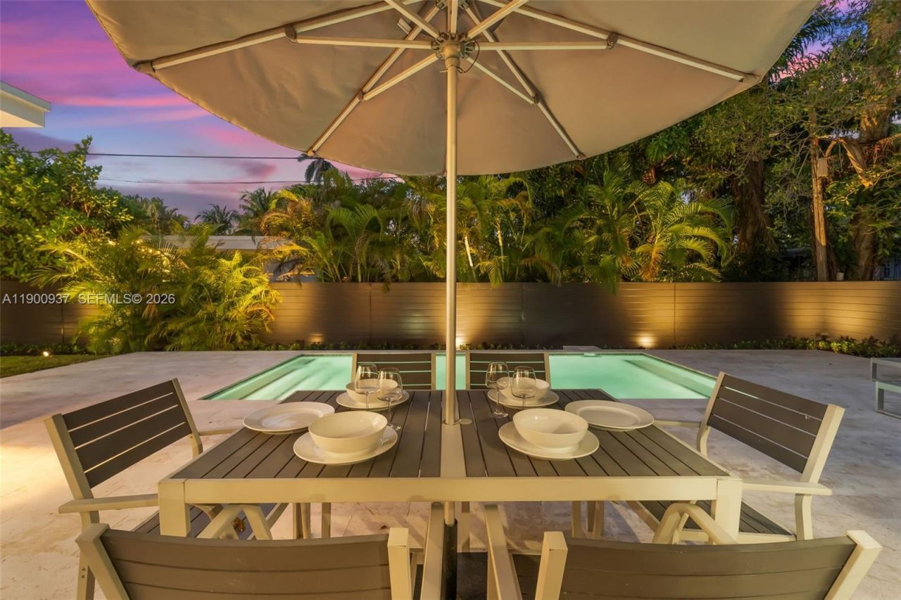 1001 NE 84th St, Miami, FL 33138 Photo