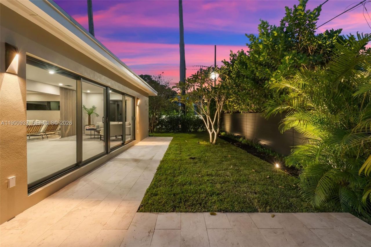 1001 NE 84th St, Miami, FL 33138 Photo