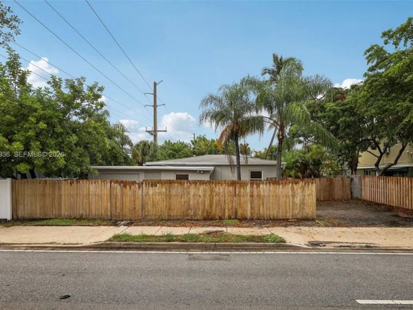 1213 NE 13th St, Fort Lauderdale, FL 33304