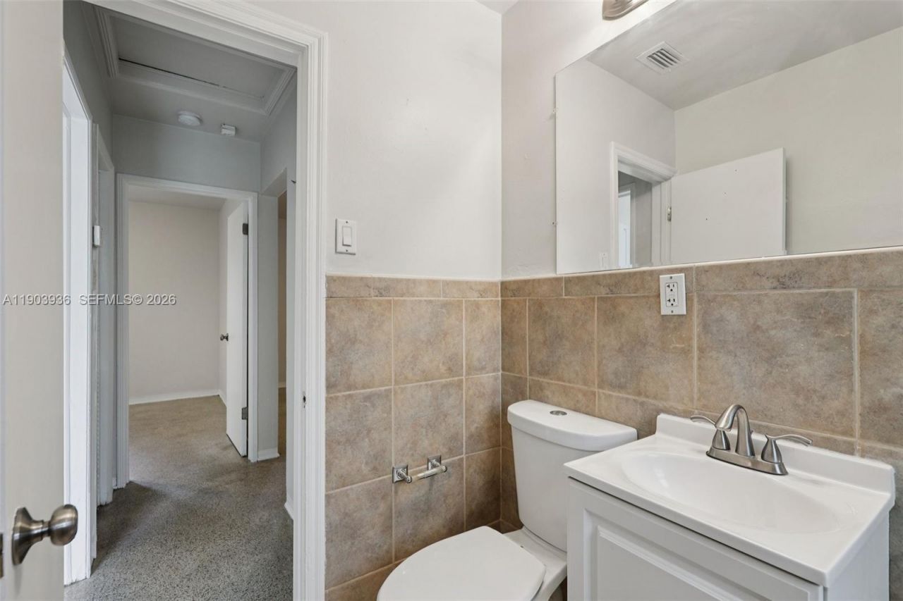 1213 NE 13th St, Fort Lauderdale, FL 33304 Photo