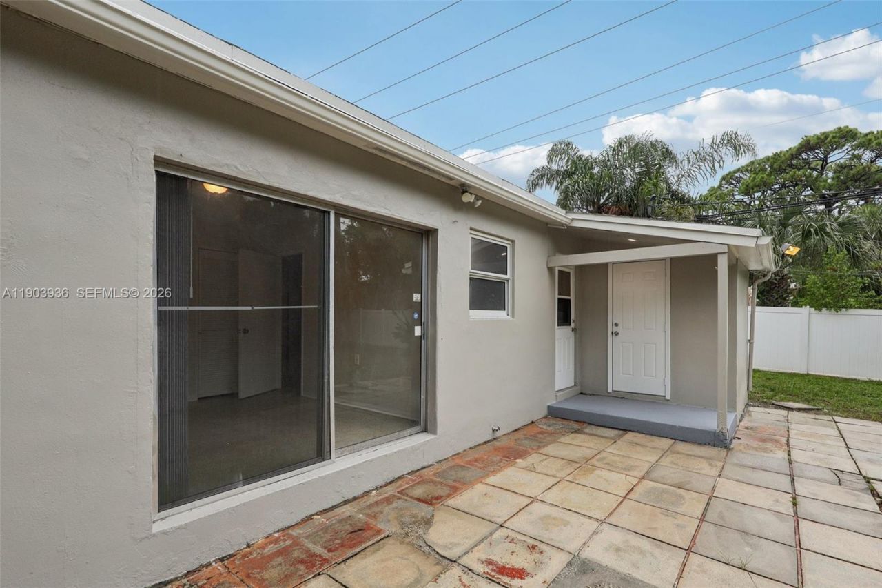 1213 NE 13th St, Fort Lauderdale, FL 33304 Photo