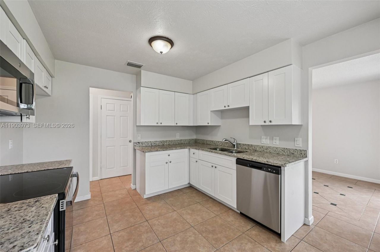 846 SE Cavern Ave, Port Saint Lucie, FL 34983 Photo