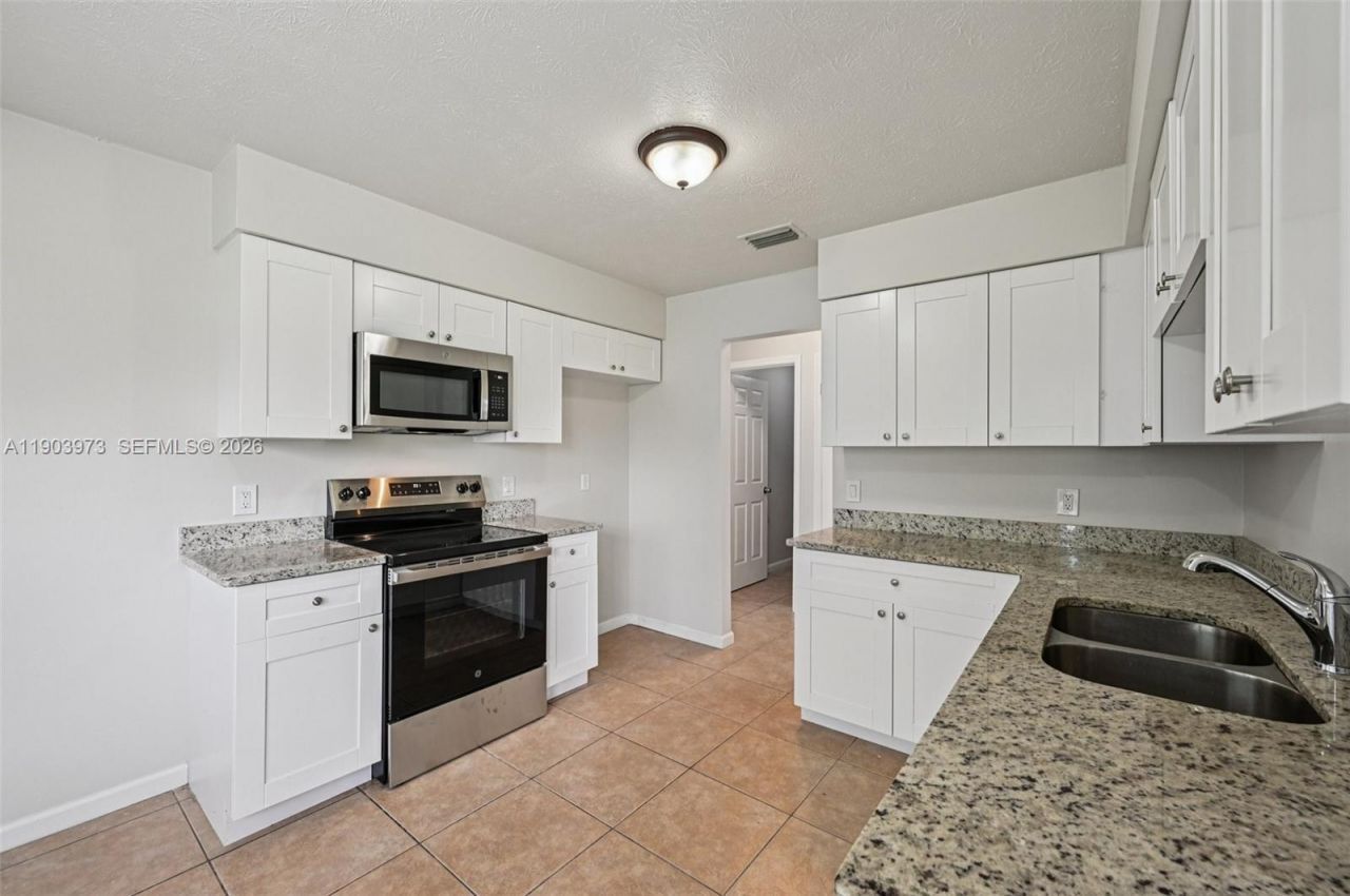 846 SE Cavern Ave, Port Saint Lucie, FL 34983 Photo