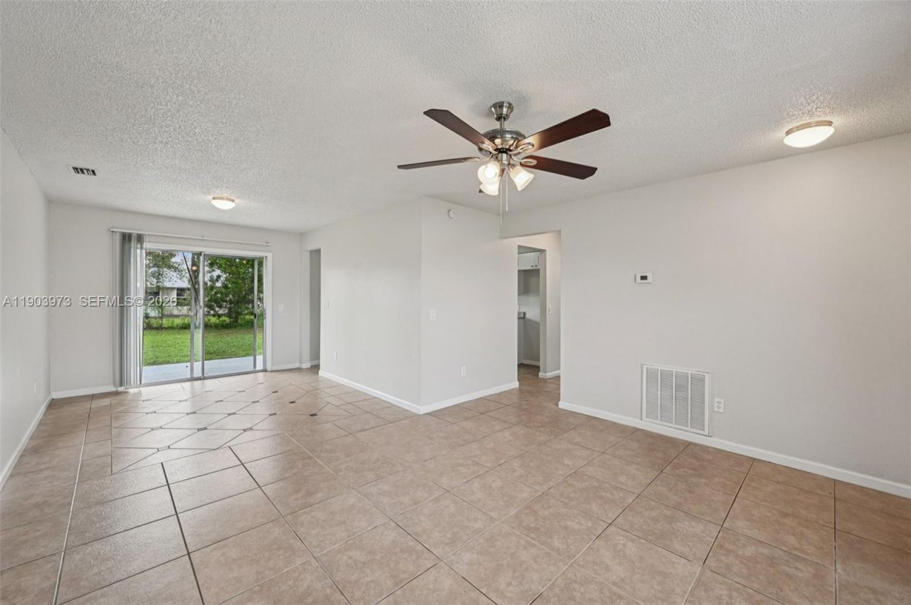 846 SE Cavern Ave, Port Saint Lucie, FL 34983 Photo