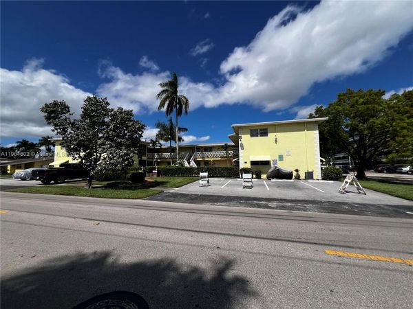 1501 E Arthur St, Unit 9, Hollywood, FL 33020