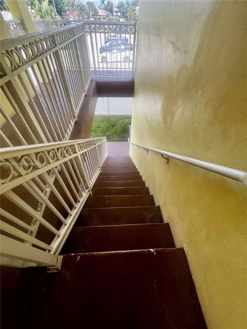 1501 E Arthur St, Unit 9, Hollywood, FL 33020 Photo