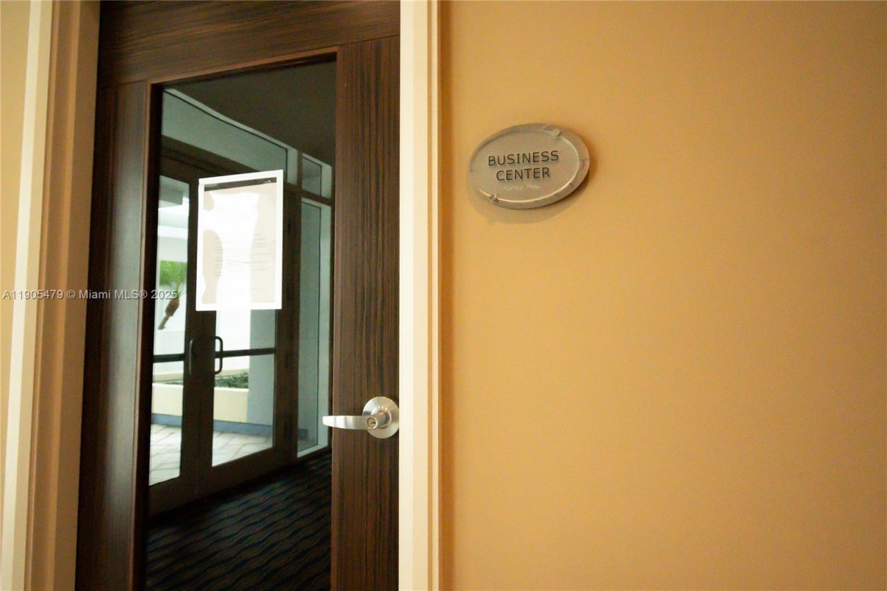 253 NE 2nd Street, Unit 315, Miami, FL 33132 Photo