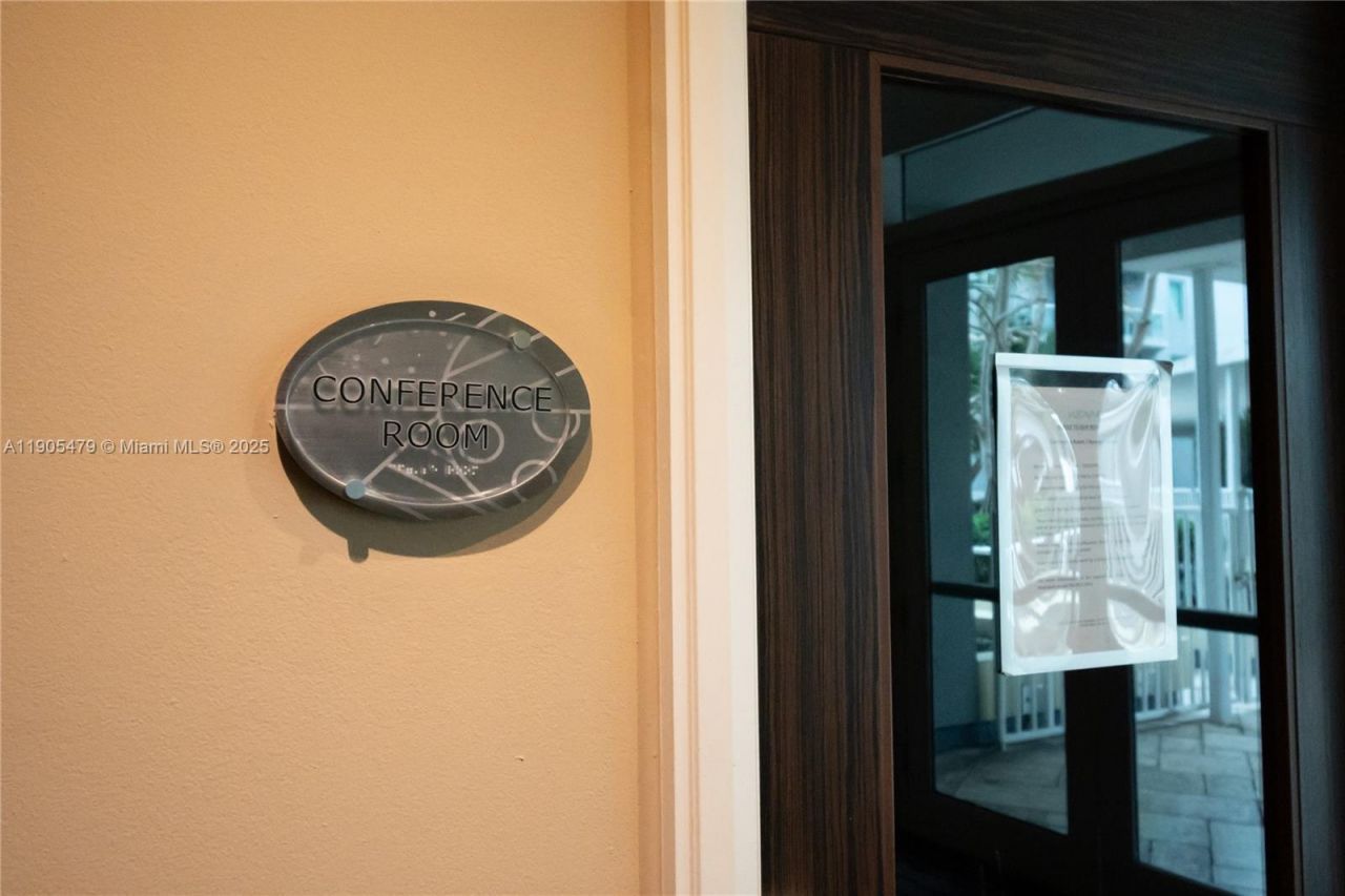 253 NE 2nd Street, Unit 315, Miami, FL 33132 Photo