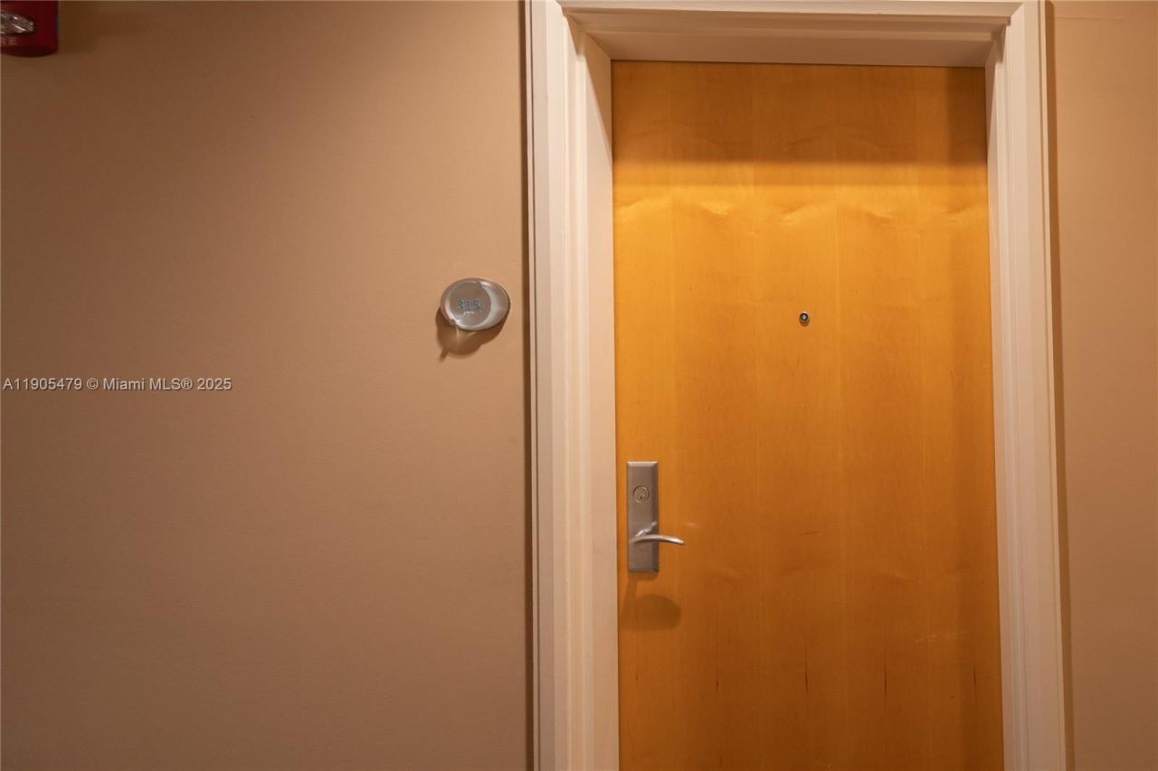 253 NE 2nd Street, Unit 315, Miami, FL 33132 Photo